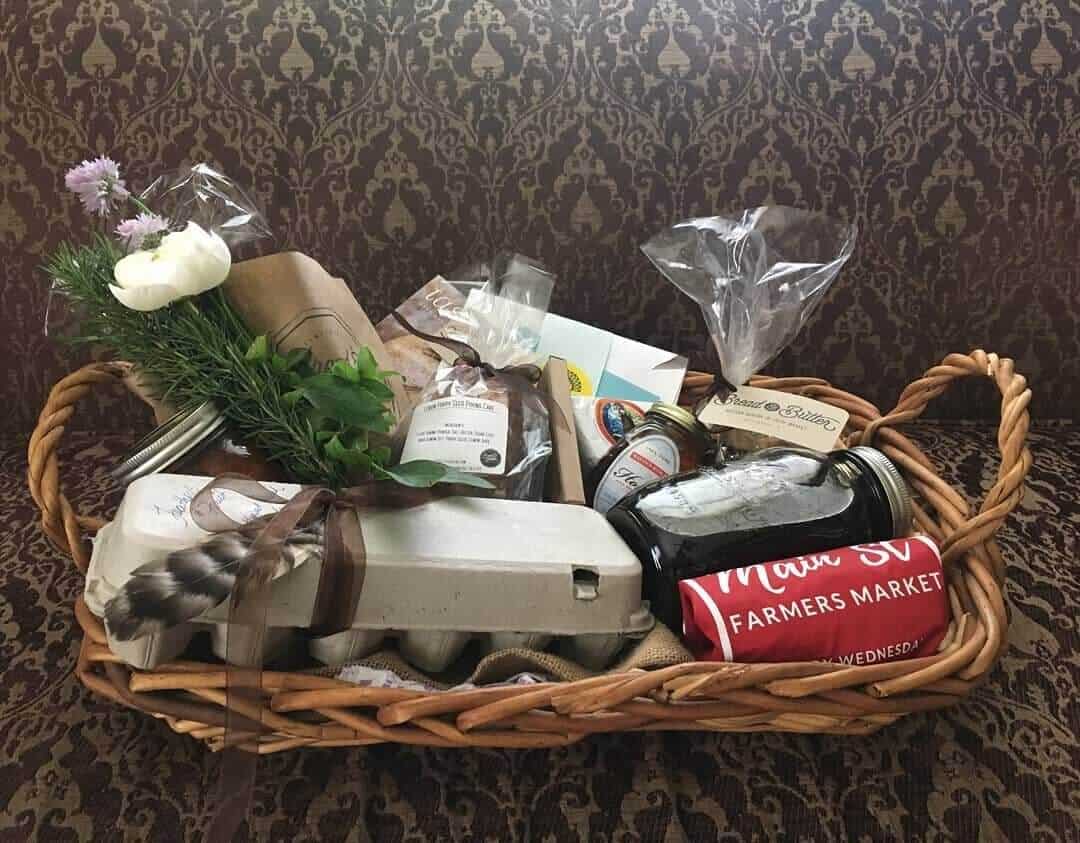 Main St Farmers market gift basket of goodies